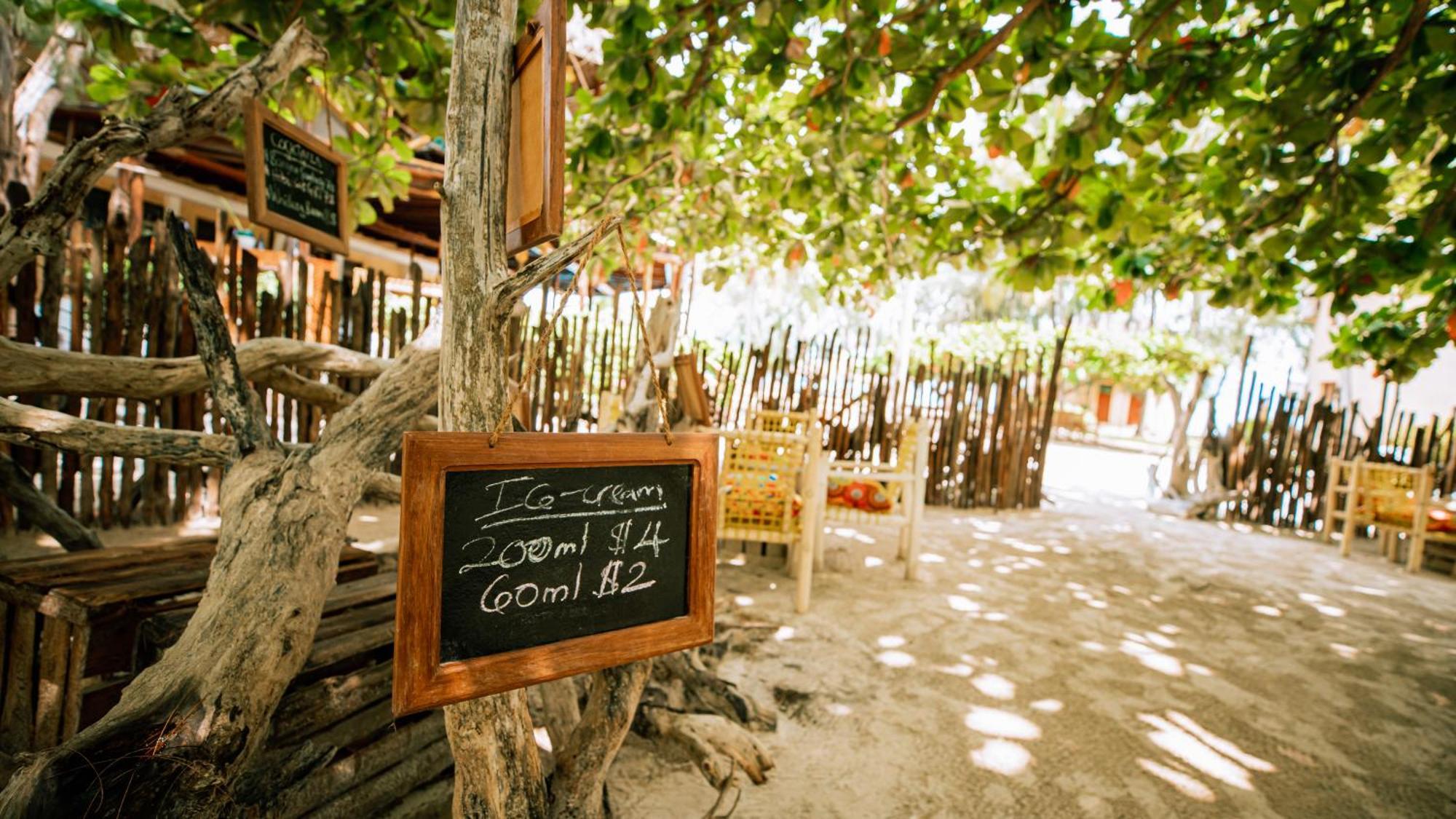 Sansi Kae Beach Resort Michamvi Exterior foto